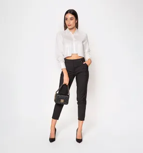 Camisa crop con bolsillos flotantes