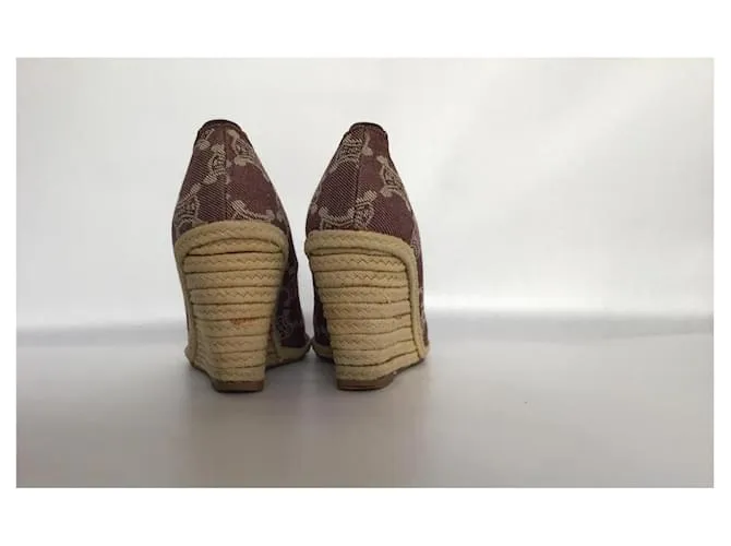 Celine Daoust Tacones Castaño 