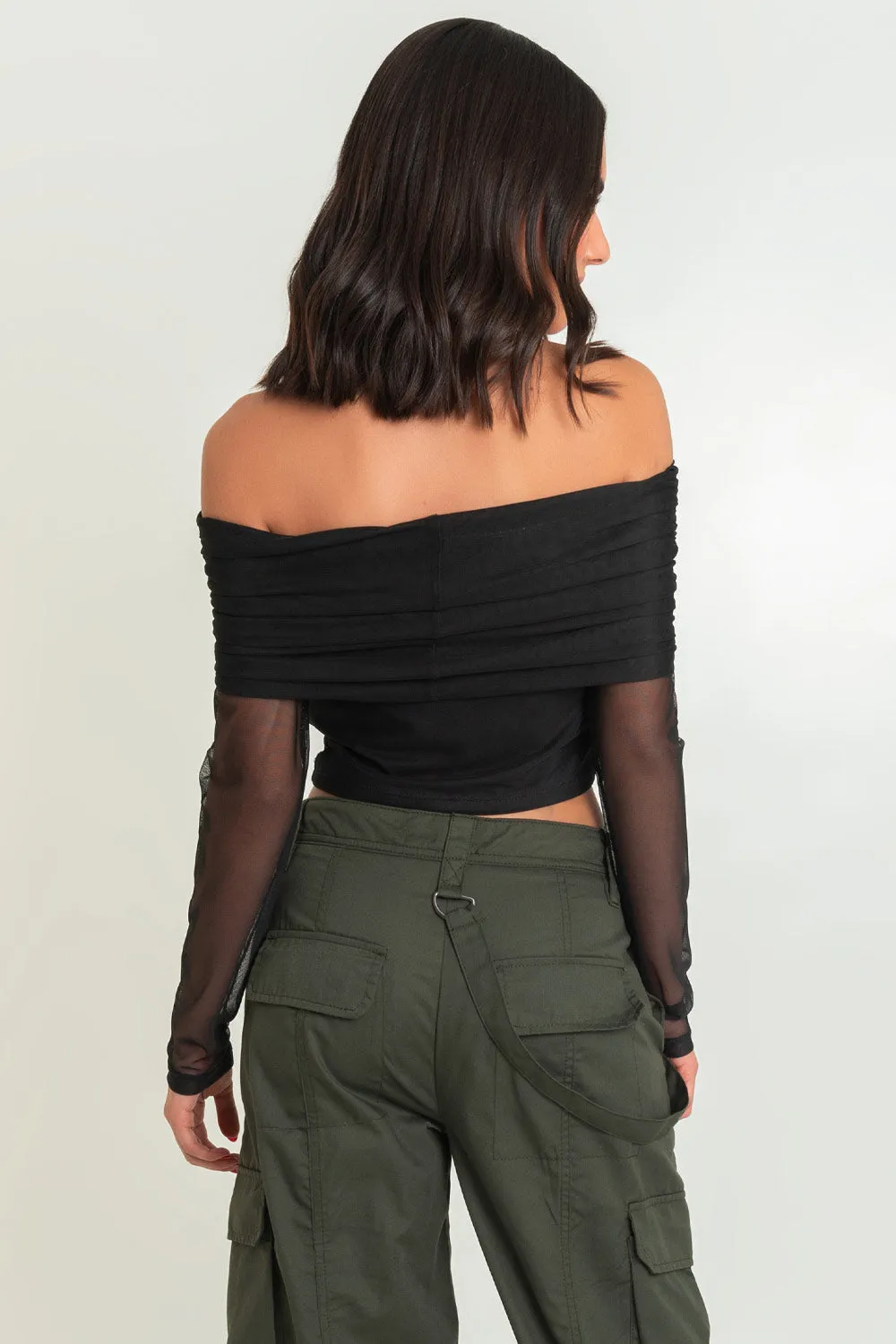 Crop top de mesh hombros descubiertos