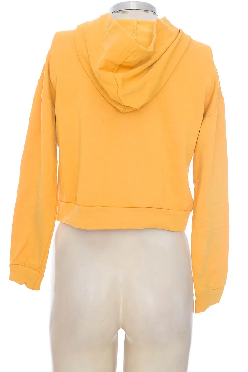Sweater color Amarillo - Closeando