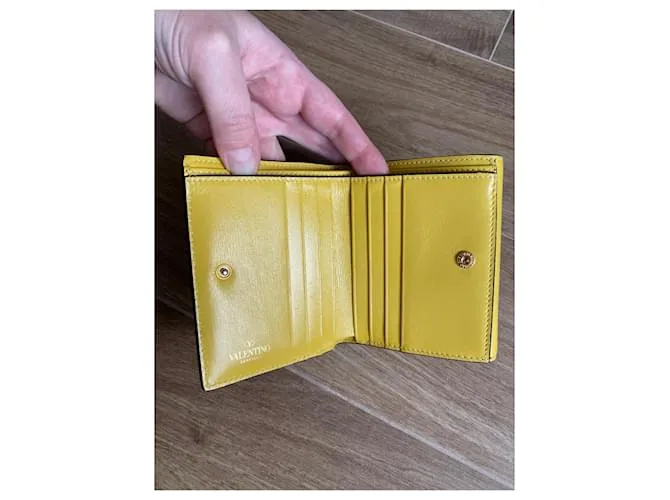Valentino Cartera Vlogo Amarillo 